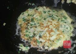 瘦肉葱煎蛋的做法图解5