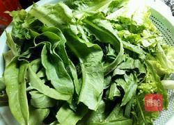 豆豉鲮鱼炒油麦菜的做法图解1