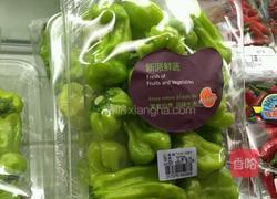 辣椒炒肉的做法图解1