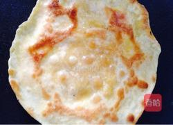 鸡蛋灌饼加肠的做法图解11