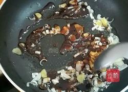 蚝油花菇扒海参的做法图解2