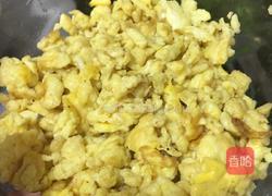 韭菜木耳鸡蛋馅饼的做法图解2