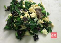 韭菜木耳鸡蛋馅饼的做法图解4