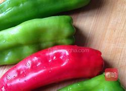 肉丝炒辣椒的做法图解1