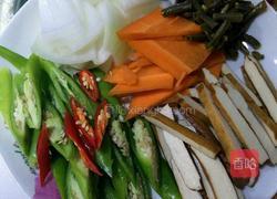 湘式小炒五花肉的做法图解2