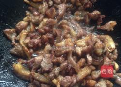 爆炒牛背筋的做法图解3