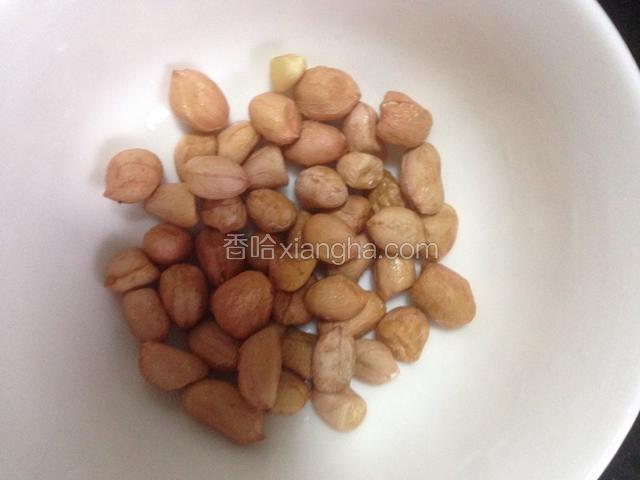 花生洗好晾干水份