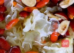 薏米莲子百合银耳汤的做法图解5