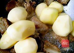 土豆炖排骨的做法图解8