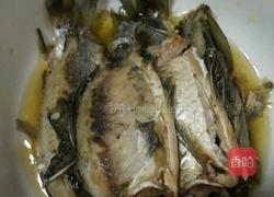 清淡鲫鱼汤的做法图解2