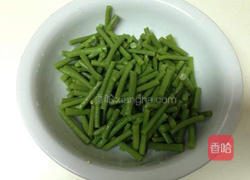 蒜香腐乳豆角的做法图解6