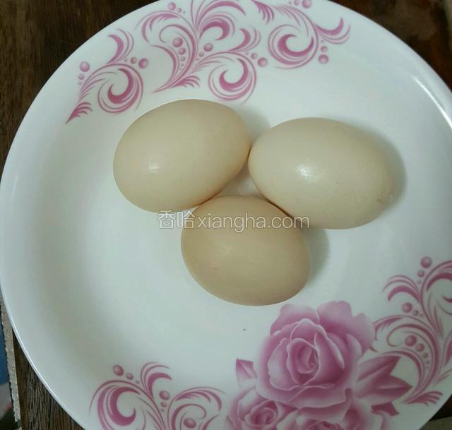 鸡蛋3只