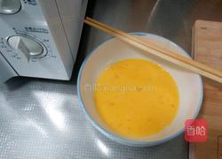 黄瓜火腿蛋炒饭的做法图解2