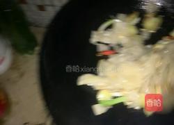 酸笋炒花甲的做法图解5