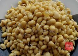 肉丁酸菜黄豆芽的做法图解2