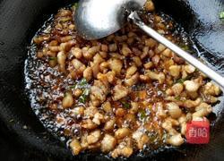 肉丁酸菜黄豆芽的做法图解4