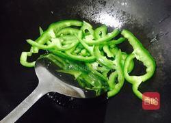 青椒土豆丝的做法图解3