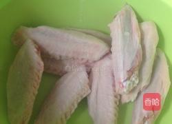 香辣烤鸭翅的做法图解1