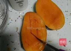 香芒奶昔的做法图解2