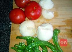 青椒凉薯炒新疆熏马肉的做法图解1