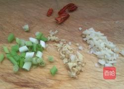 黄豆芽炒香菇的做法图解2