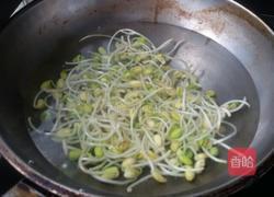 黄豆芽炒香菇的做法图解3