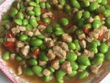 毛豆炒肉丁的做法[图]