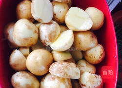 东北酱香小土豆的做法图解1