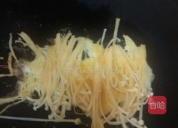 蛋煎金针菇的做法图解7