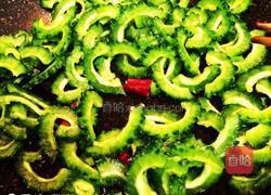 豆腐鸡蛋炒苦瓜的做法图解6