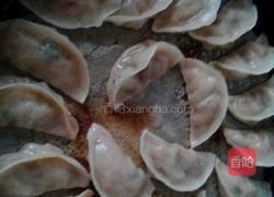 超简单酥脆水煎饺的做法图解6