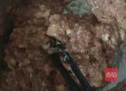 Illustration of making mushroom balls 4