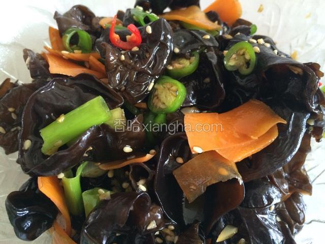 生椒凉拌黑木耳
