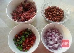 牛肉酱的做法图解1