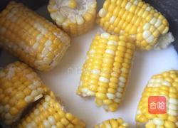 奶香玉米的做法图解1