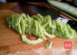 苦瓜烘蛋的做法图解1