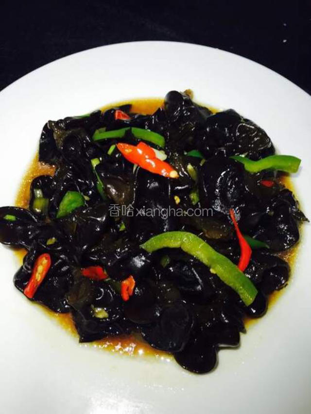起锅前再撒点葱花，装盘