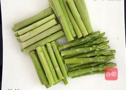 白灼芦笋的做法图解1