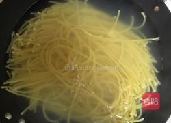 番茄牛肉烩意大利面的做法图解2