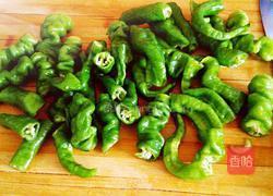 虎皮尖椒的做法图解1