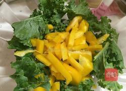 宁宁瘦身鸡肉沙拉的做法图解2