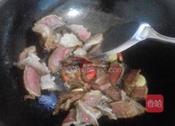 青蒜炒腊肉的做法图解4