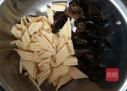 凉拌素什锦的做法图解2