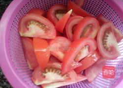 番茄瘦肉汤的做法图解1