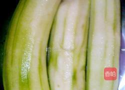 番茄酱烧丝瓜的做法图解2