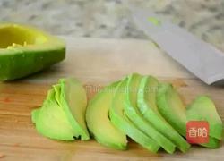 牛油果番茄乳酪吐司（转载）的做法图解2