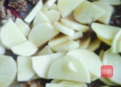 土豆烧牛肉的做法图解6