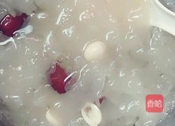 红枣莲子银耳汤的做法图解6