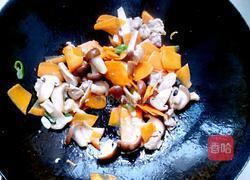 香菇胡萝卜炒肉的做法图解9