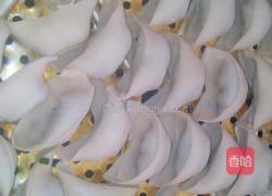 柴鸡蛋韭菜饺子的做法图解2